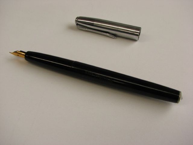 Penna stilografica con cartuccia a serbatoio Atomica