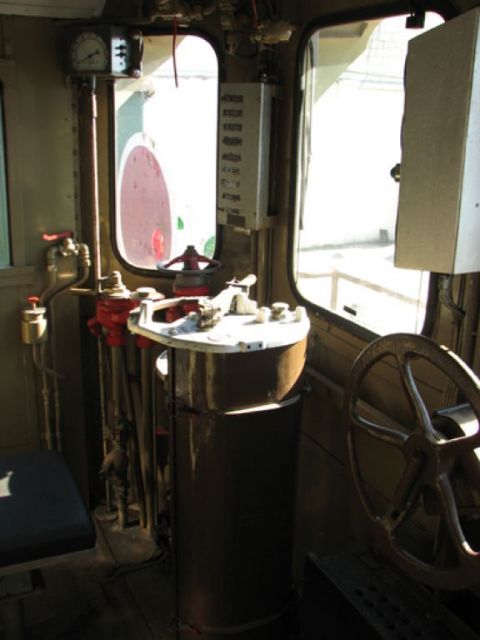 Locomotore FNM tipo 600.06 – cabina di guida