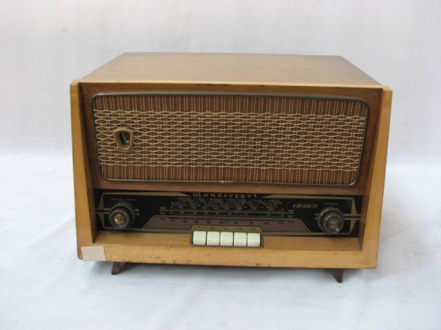 Radiofonografo a valvole RG595