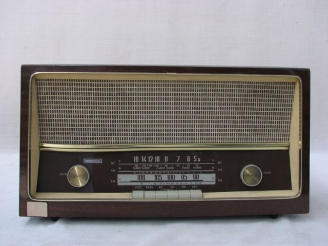 Radioricevitore supereterodina a valvole da tavolo – 1